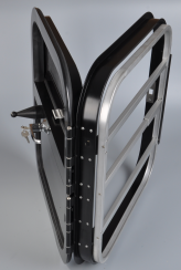 YA-F Horse Trailers Raising Window